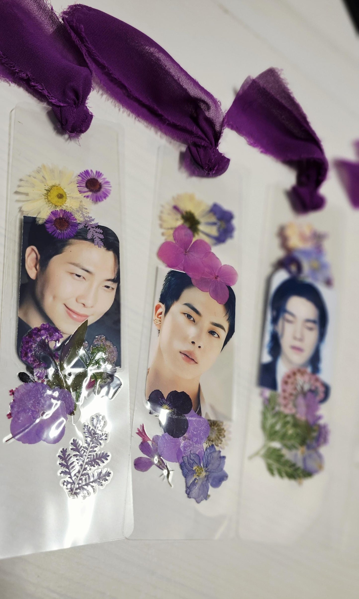 Pressed Floral Laminate Bookmarks with Picture - KPOP OT7 INSPIRED
