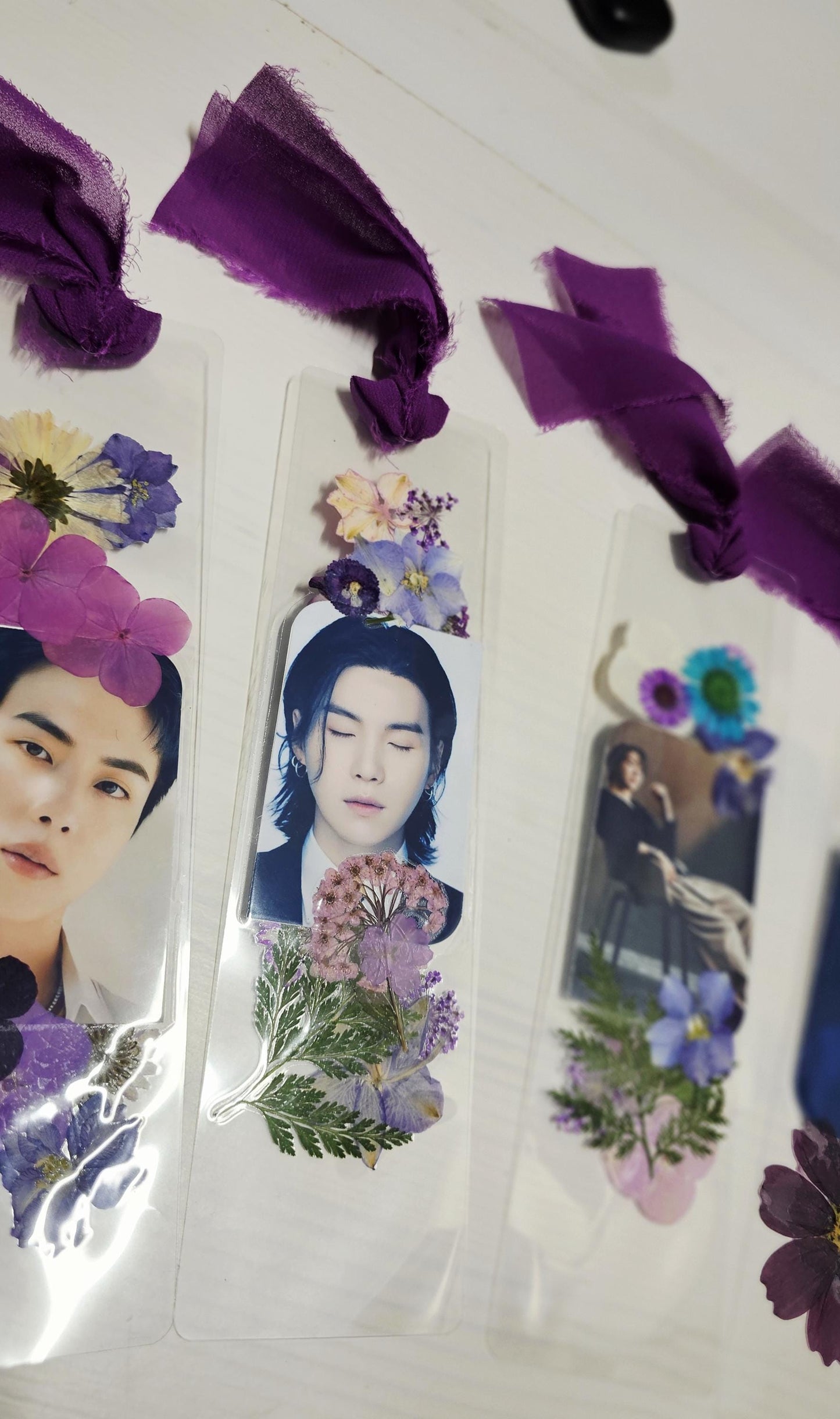 Pressed Floral Laminate Bookmarks with Picture - KPOP OT7 INSPIRED