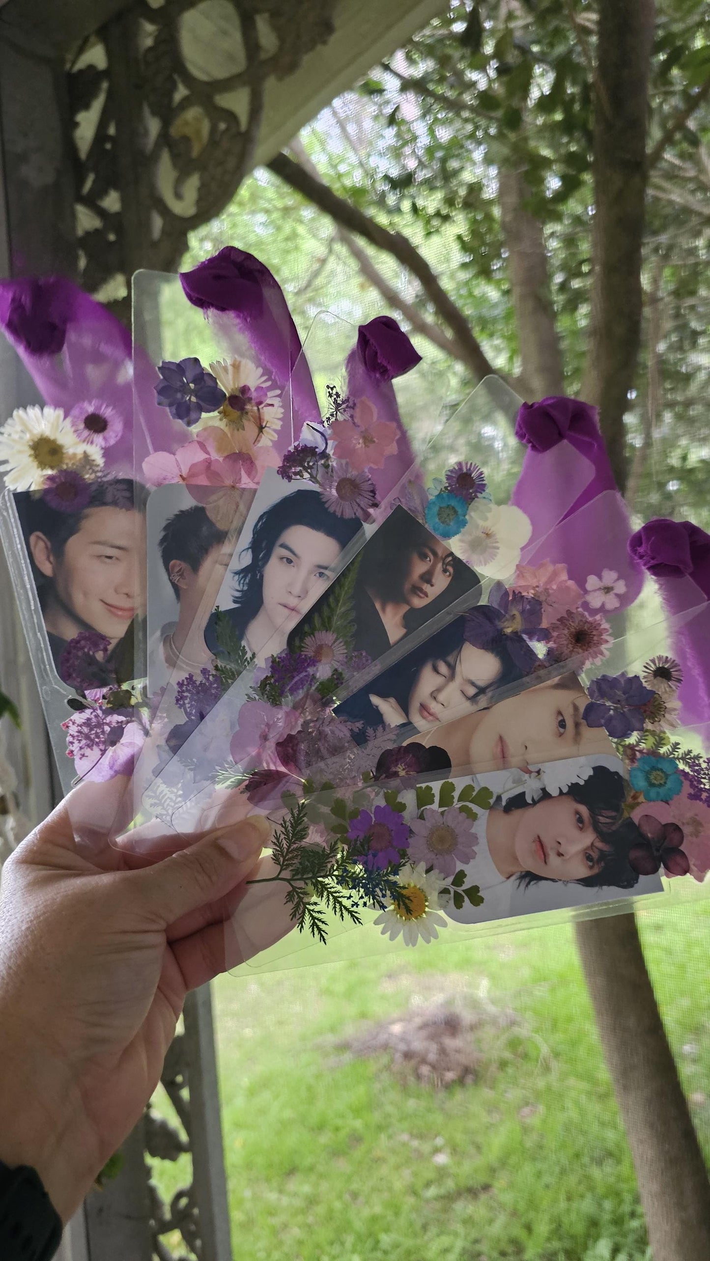 Pressed Floral Laminate Bookmarks with Picture - KPOP OT7 INSPIRED
